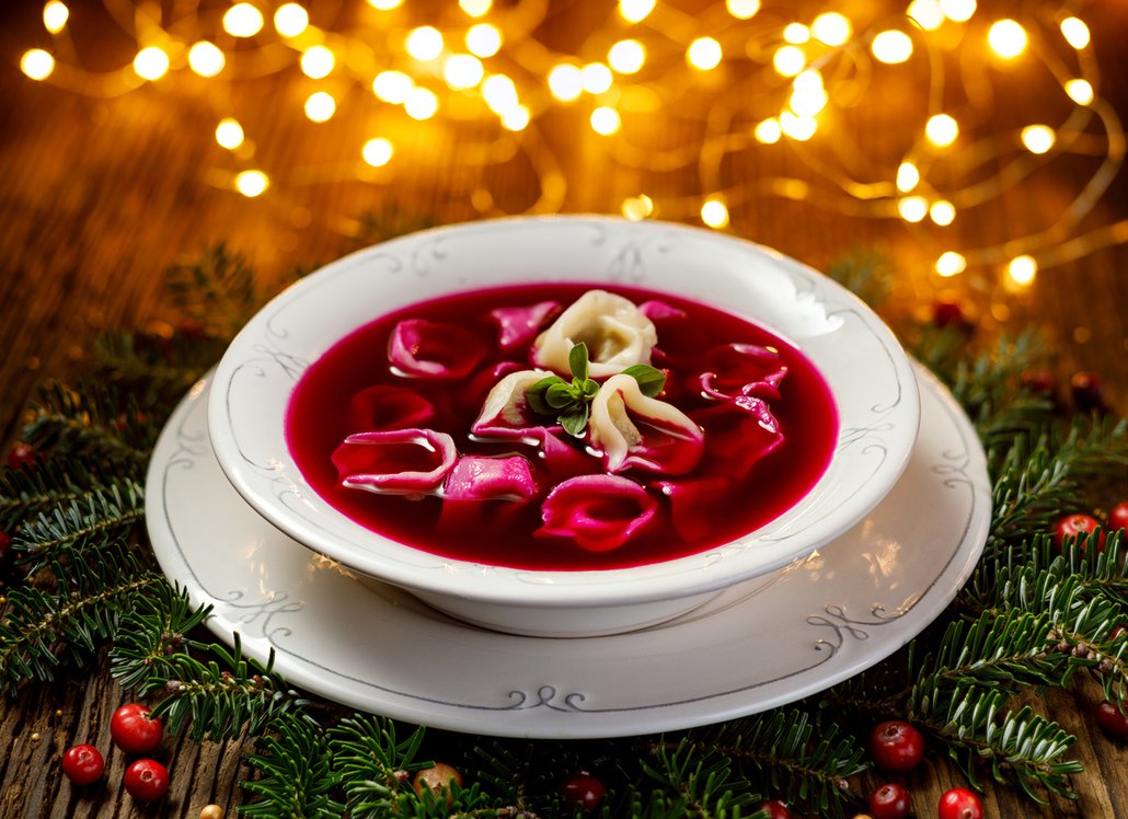V Polsku se na Vánoce připravuje speciální boršč s malými plněnými taštičkami