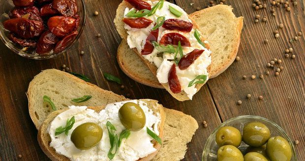 Nejlepší pomazánky na chlebíčky i na jednohubky