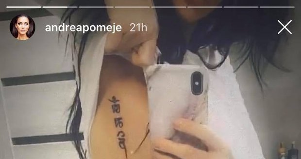 Andrea Pomeje přidala další tetování