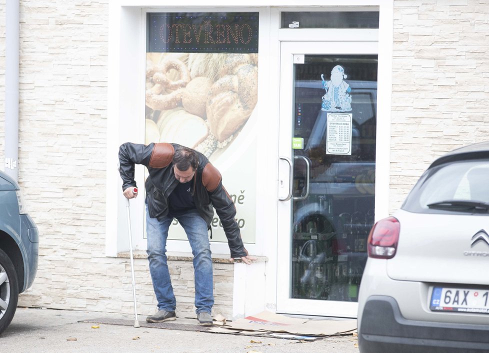 Jiří Pomeje se opět vydal na nákup, neskrýval muka