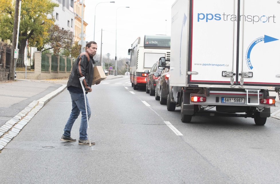 Jiří Pomeje se opět vydal na nákup, neskrýval muka