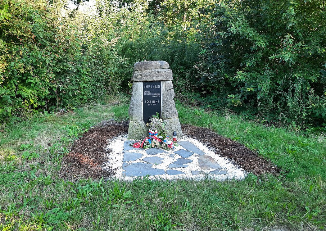 Pomník Bruna Sojky