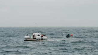 Pátrání po ztracené ponorce je stále neúspěšné. Turistům na palubě brzy dojde kyslík