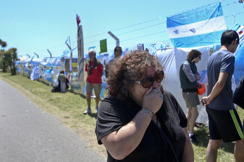 Argentinské námořnictvo déle než týden vodilo rodiny pohřešovaných za nos