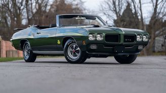 Vyhráli jste v loterii? Jeden z nejvzácnějších Pontiaců GTO bude skvělým vánočním dárkem Vyhráli jste v loterii? Jeden z nejvzácnějších Pontiaců GTO bude skvělým vánočním dárkem