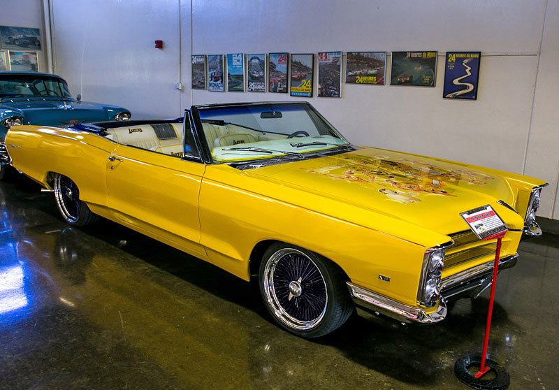 Pontiac Parisienne “Lakers Edition” (1966)