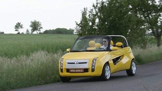 Unikátní český roadster vznikl z nabourané dodávky. Nestál moc a měl diesel bez turba Unikátní český roadster vznikl z nabourané dodávky. Nestál moc a měl diesel bez turba