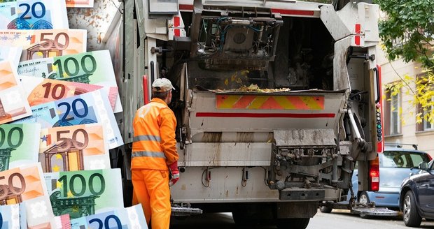 Popelář v Plzni našel v odpadcích 20 tisíc euro, tedy půl milionu korun. Odevzdal je policistům. Popelář v Plzni našel v odpadcích 20 tisíc euro, tedy půl milionu korun. Odevzdal je policistům.