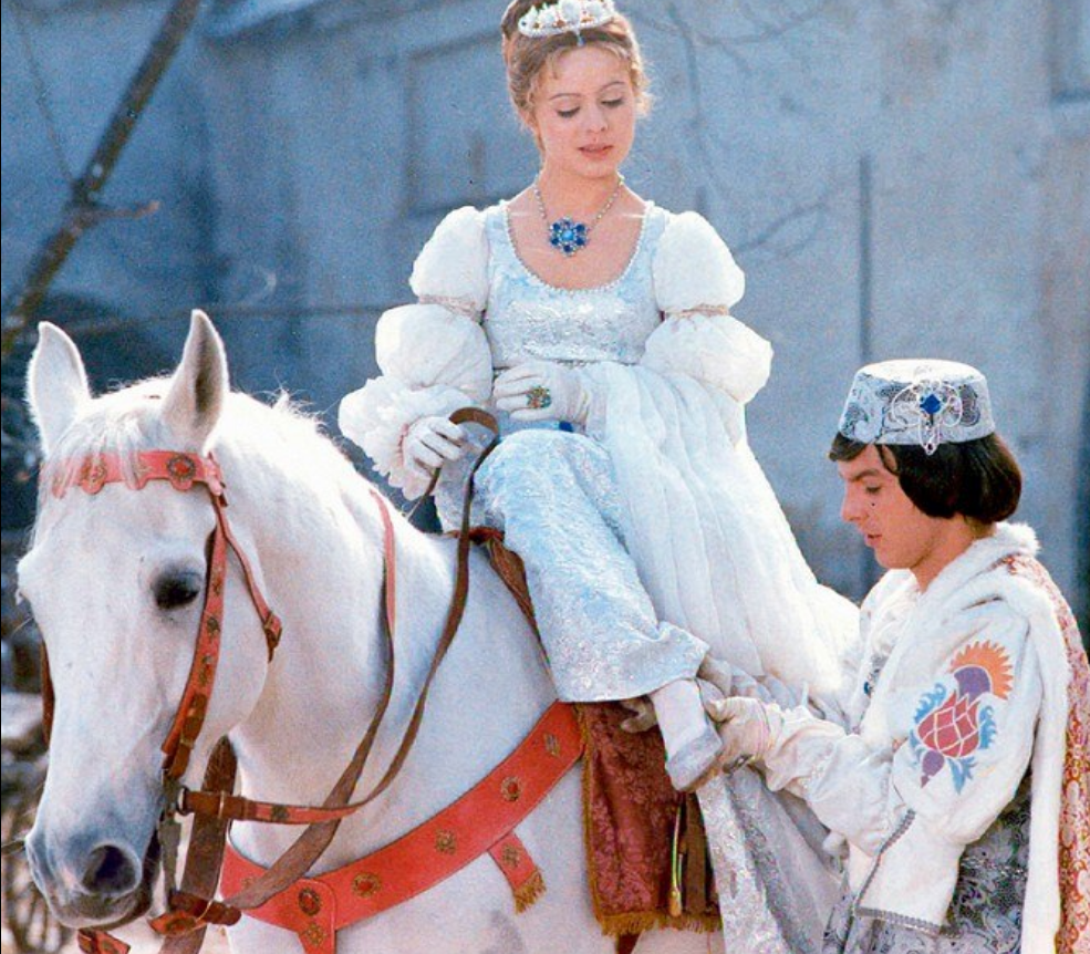 Letos přibyla i Popelka na koni. Slavná pohádka slaví 50 let od své premiéry. 