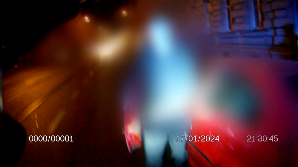 Po zastavení strážníky v ulici Cejl neskrýval opilý šofér překvapení.
