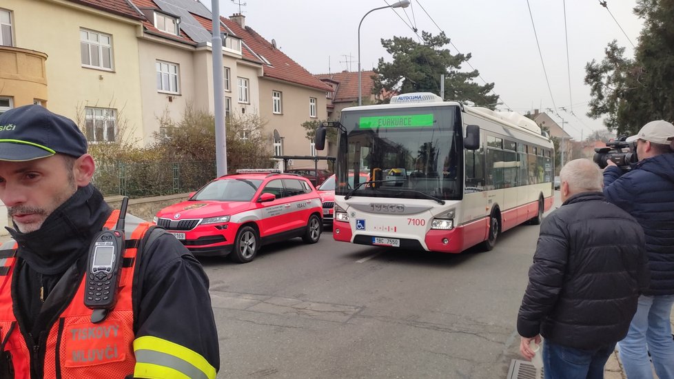 Policie v pátek vyklidila v Brně ukrajinský konzulát kvůli podezřelé zásilce. Nakonec šlo o planý poplach.