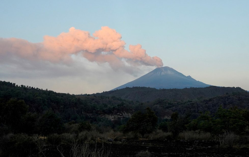 Mexická sopka Popocatépetl se probudila k životu (květen 2023)