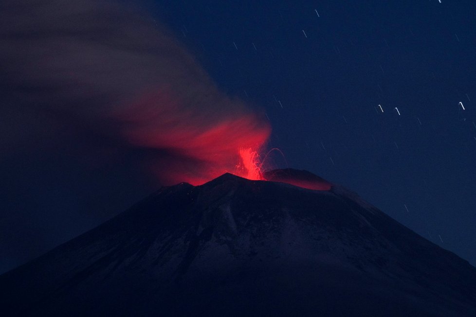Mexická sopka Popocatépetl se probudila k životu (květen 2023)