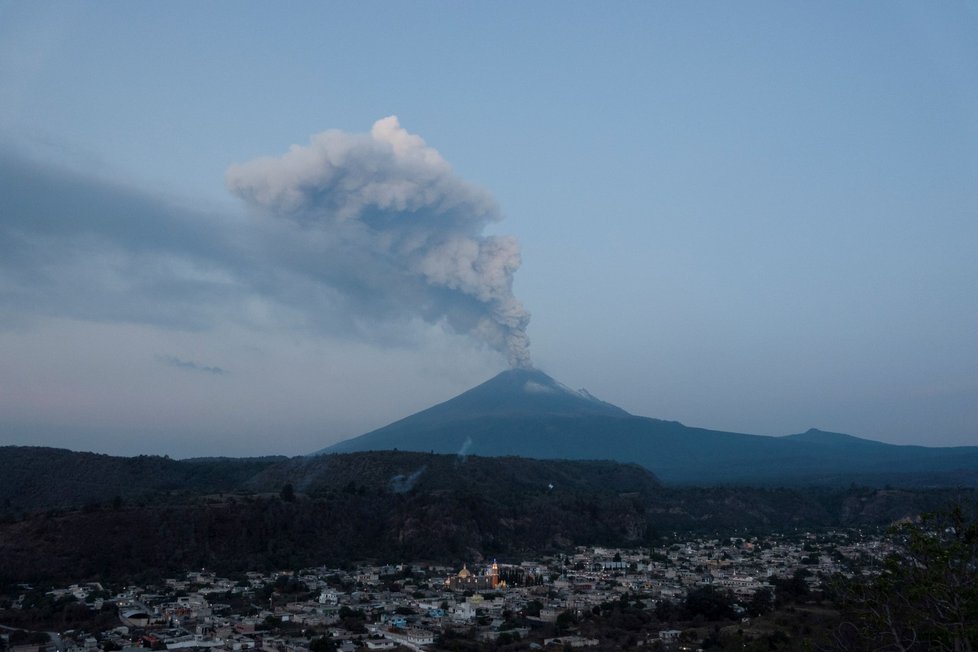 Mexická sopka Popocatépetl se probudila k životu (květen 2023)