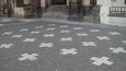 27 křížů na Staroměstském náměstí.