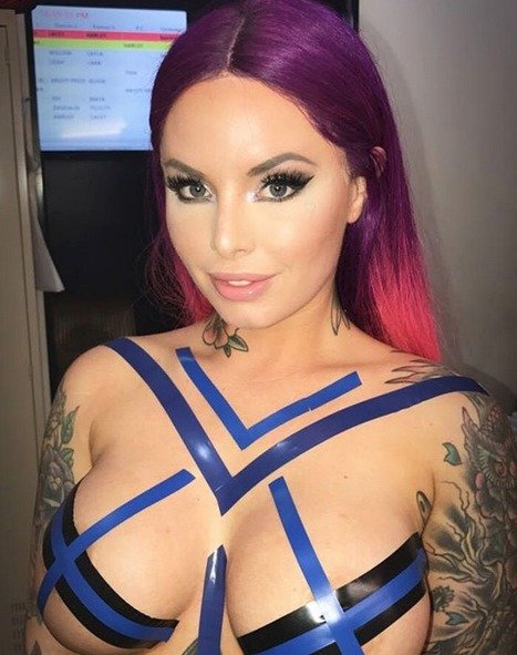 Pornoherečka Christy Mack, která je Katce podobná