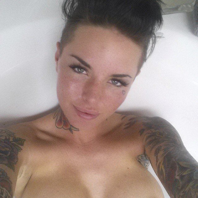 Pornoherečka Christy Mack, která je Katce podobná