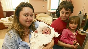 Novorozenec Lukáš se stal hvězdou plzeňské porodnice