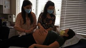Těhotenství v době pandemie koronaviru: Nastávající maminka v Texasu