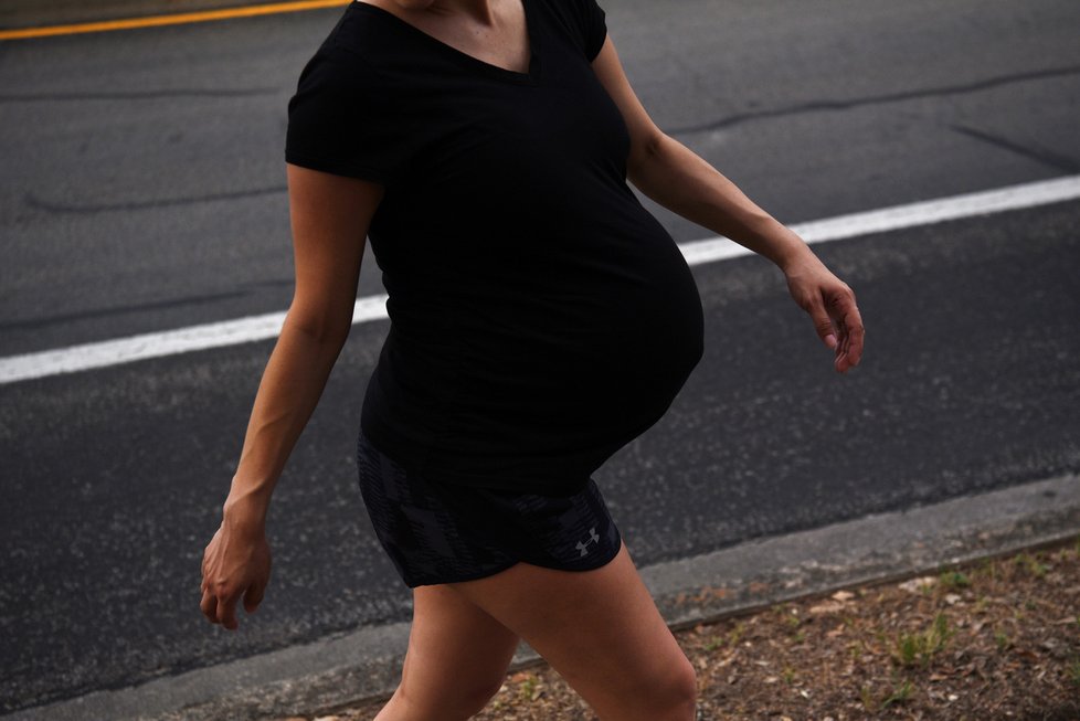Těhotenství v době pandemie koronaviru: Nastávající maminka v USA