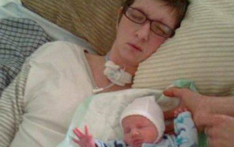 Veronika Tlustá z Jihlavy (33) porodila v tříměsíčním kómatu zdravého chlapečka Daniela.