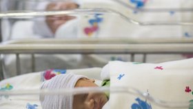 Budoucí maminky mají kvůli chování doktorů strach, zda své děti budou mít vůbec kde přivézt na svět
