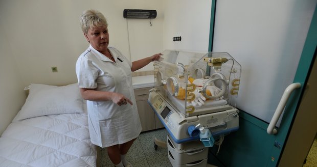 Oddělení pro nedonošené děti v brněnské porodnici na Obilním trhu otevřelo dva nové pokoje určené pro společný pobyt nedonošených nebo zdravotně hendikepovaných novorozenců s jejich maminkami.