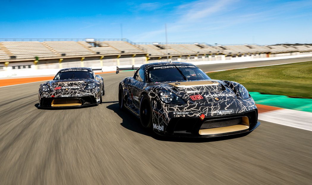 Porsche 718 Cayman GT4 ePerformance