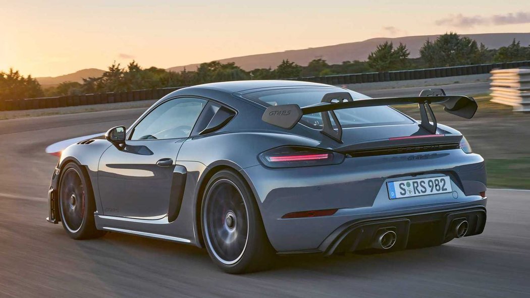 Porsche 718 Cayman GT4 RS