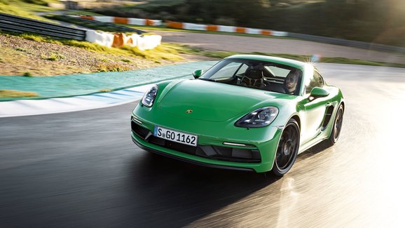 Porsche možná již brzy představí elektrický Boxster, zatím jako koncept