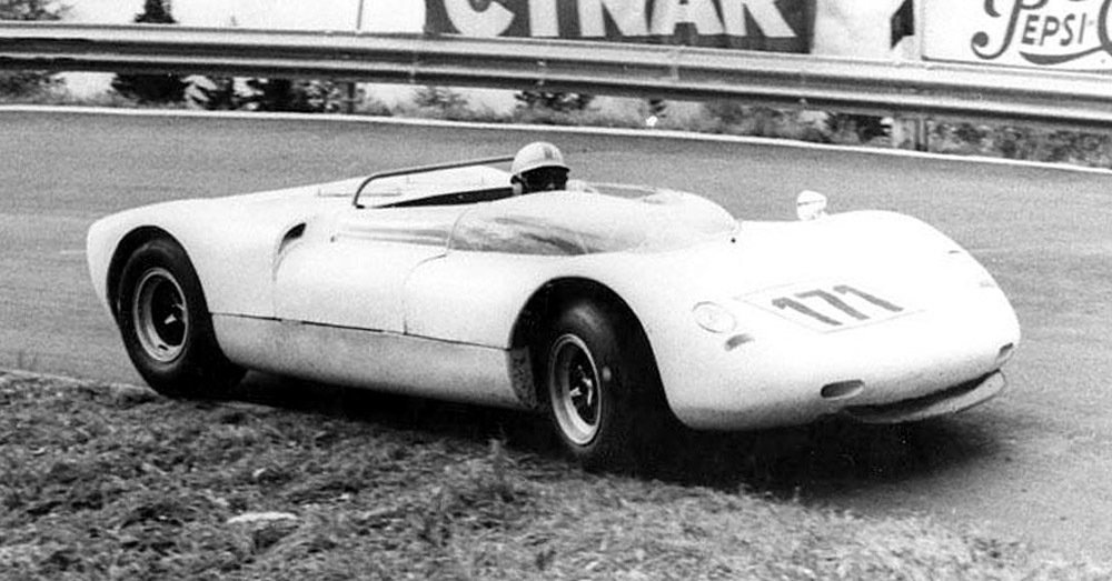 Porsche 906 Bergspyder s trubkovým prostorovým rámem byl nástupce typu 904 Bergspyder.