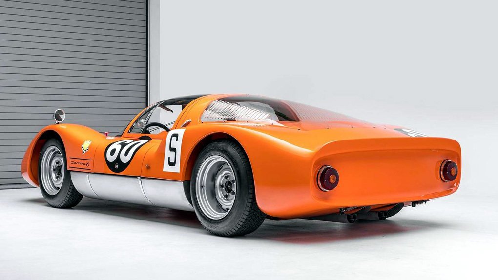 Kupé Porsche 906 s krátkou zádí (Kurzheck) bylo dlouhé 4113 mm.