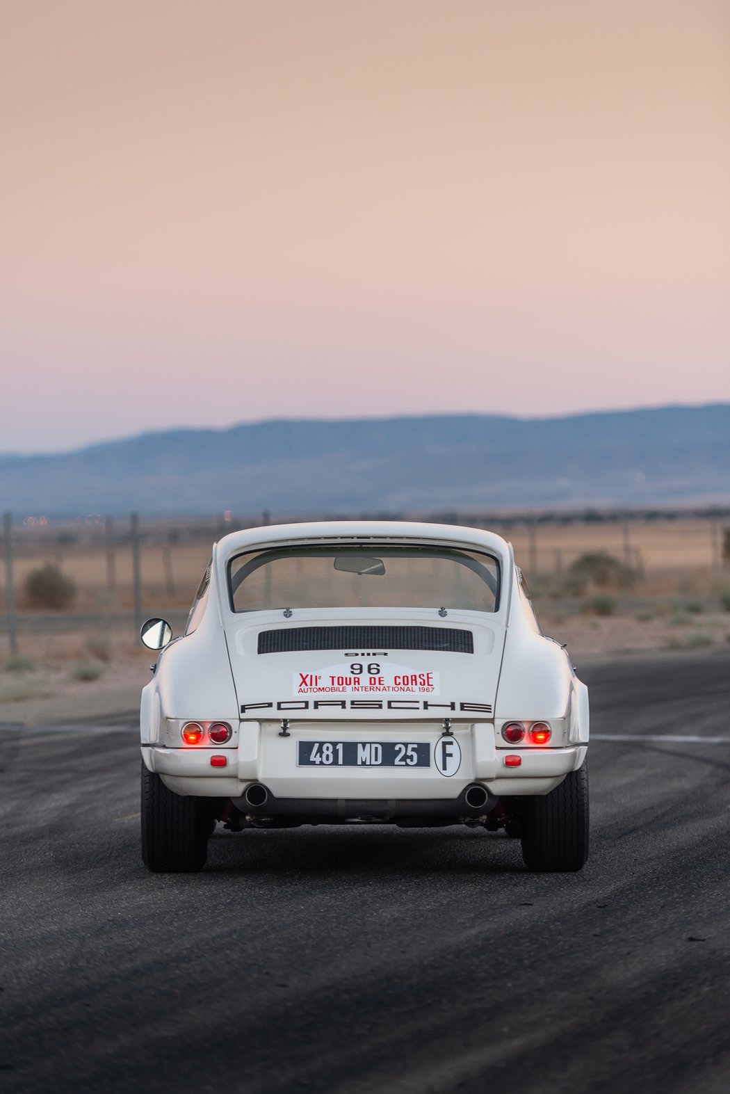 Porsche 911 R z roku 1968 se prodalo za 3.360.000 dolarů, což je v přepočtu asi 73 milionů korun.