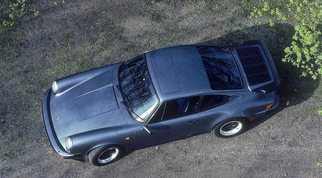 Porsche 911 Carrera 3.2 Coupe