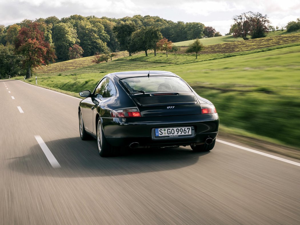 Porsche 911 Carrera 4 (996)