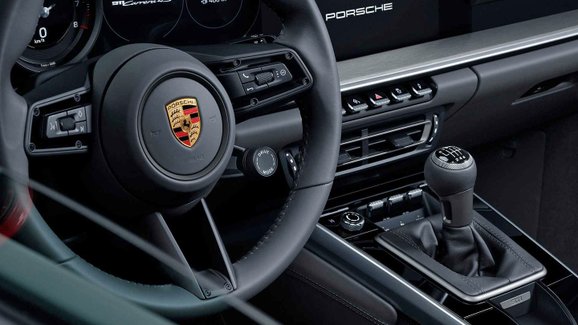 Konečně! Nové Porsche 911 dostane manuální převodovku. Se sedmi stupni...