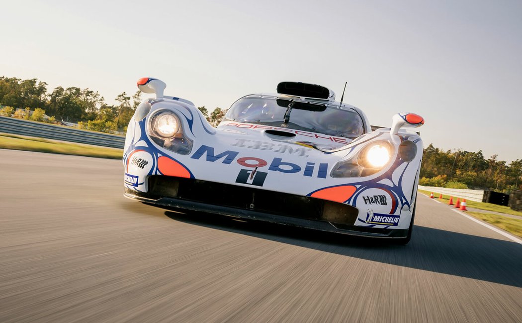 Porsche 911 GT1 (996)