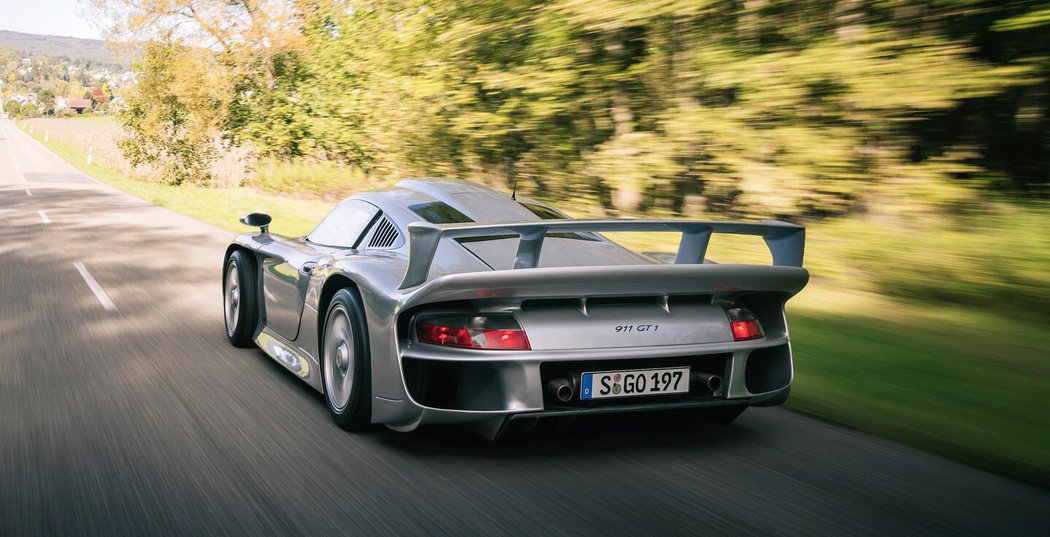 Porsche 911 GT1 Street Version (996)