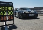 Nejrychlejším silničním vozem na Nürburgringu je upravené Porsche 911 GT2 RS