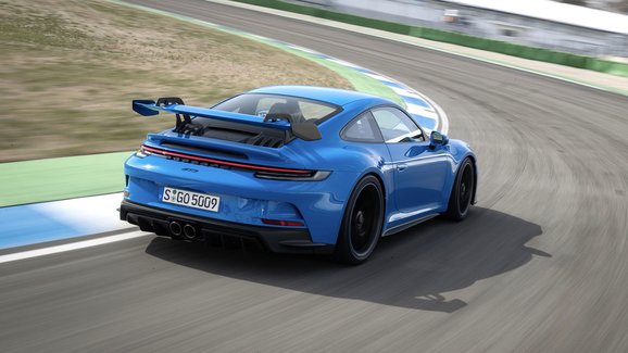 Nové Porsche 911 GT3 muselo při testování ujet 5000 km rychlostí 300 km/h