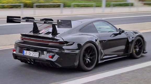 Nový sen petrolheadů se rýsuje. Nové Porsche 911 GT3 RS už začíná testovat