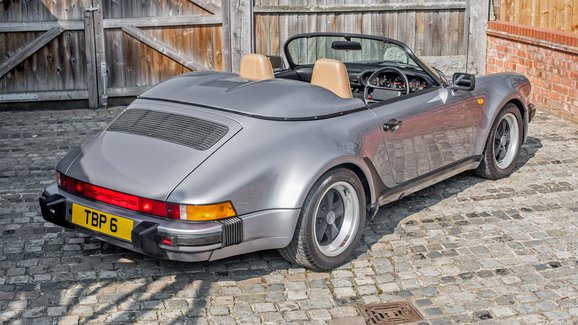 I Porsche 911 Speedster se dá používat každý den. Tento má skoro půl milionu kilometrů!  