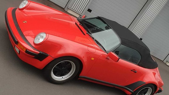 Na prodej je nejeté a neregistrované Porsche 911 Speedster z roku 1989