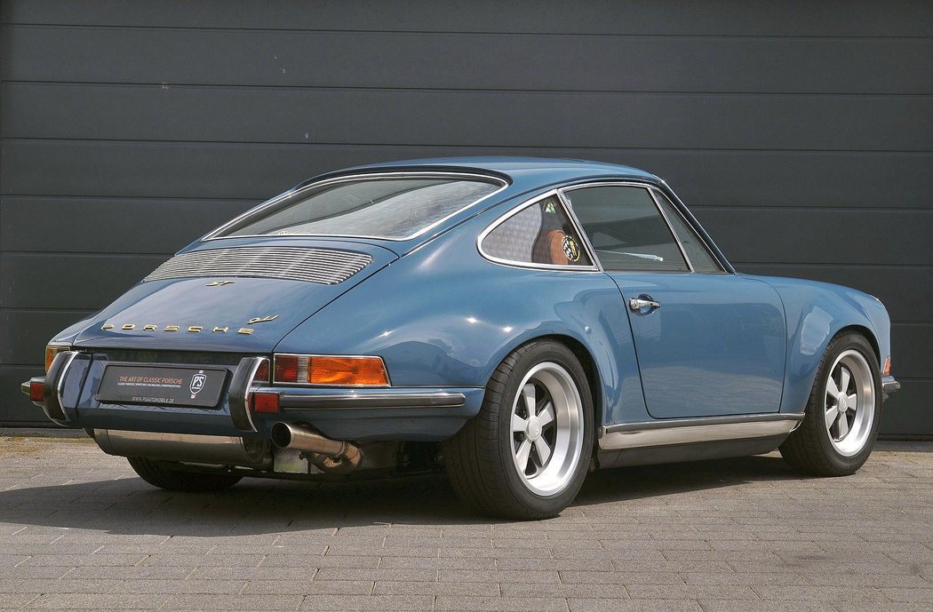 Porsche 911 ST