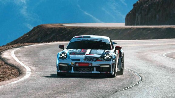 Porsche 911 Turbo S stanovilo nový rekord produkčních aut na Pikes Peak!
