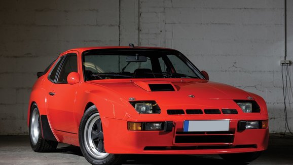 K mání je Porsche 924 Carrera GTS, nejvzácnější verze přehlíženého modelu