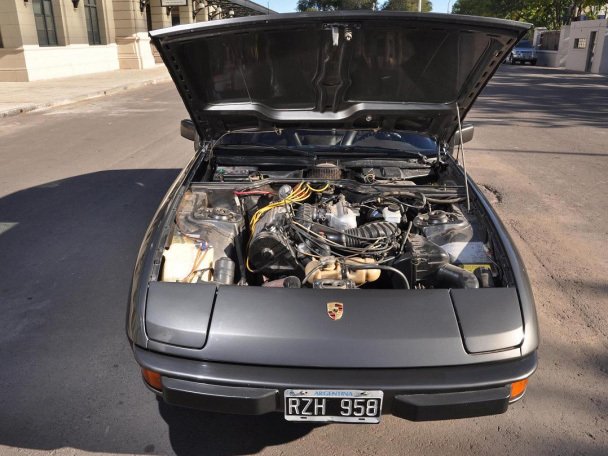 Porsche 924