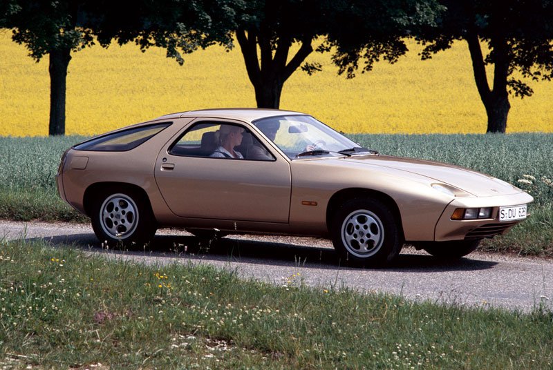 Porsche 928