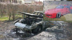 Majiteli na Bruntálsku shořela červená chlouba. Z Porsche 944 za půl milionu zbyla jen ohořelá kostra.