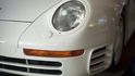 Porsche 959, které učarovalo i komikovi Jerrymu Seinfeldovi. Jeho hodnota je odhadována na 15 milionů korun.